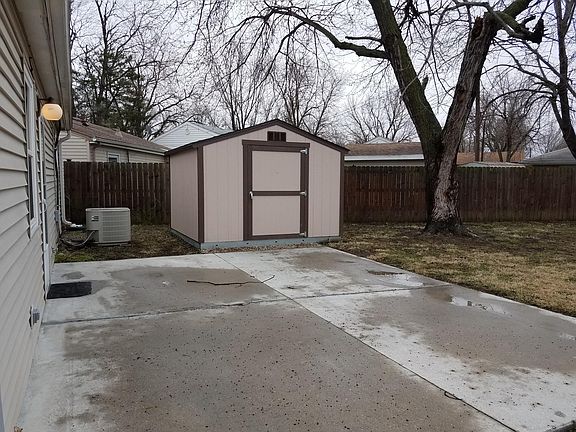 2nd image of 3005 Bel Air Dr
