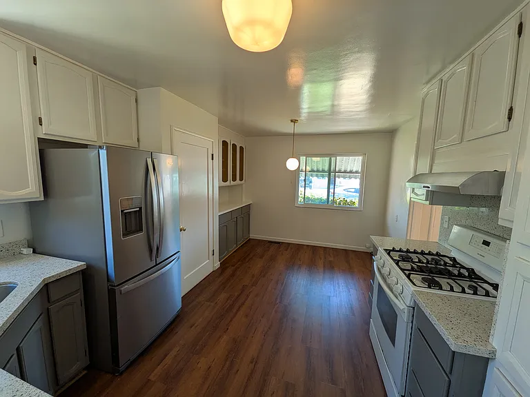 550 Harmony Dr — Photo 4