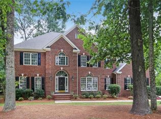 6117 Chalet Dr, Oak Ridge, NC 27310