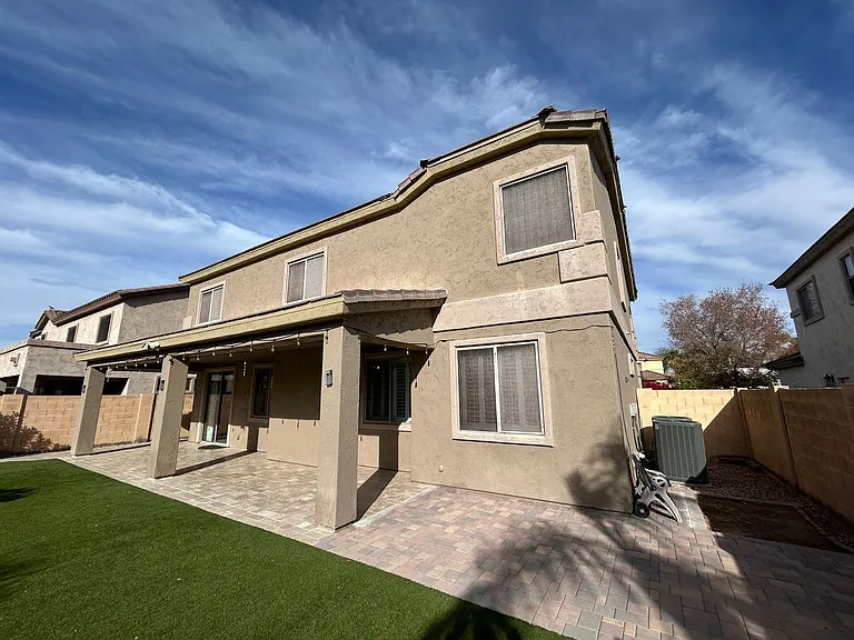 5411 W Rowel Rd — Photo 31