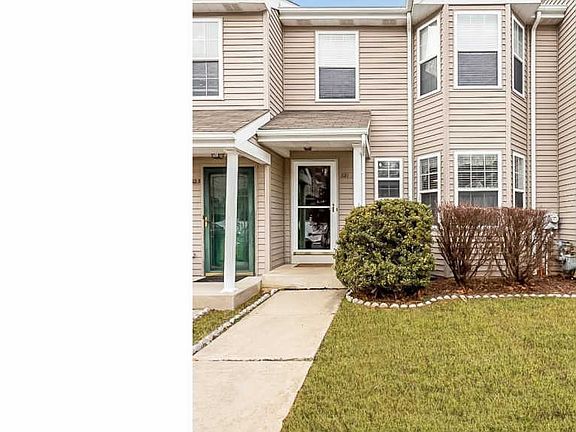 2nd image of 321 Jenville Ct