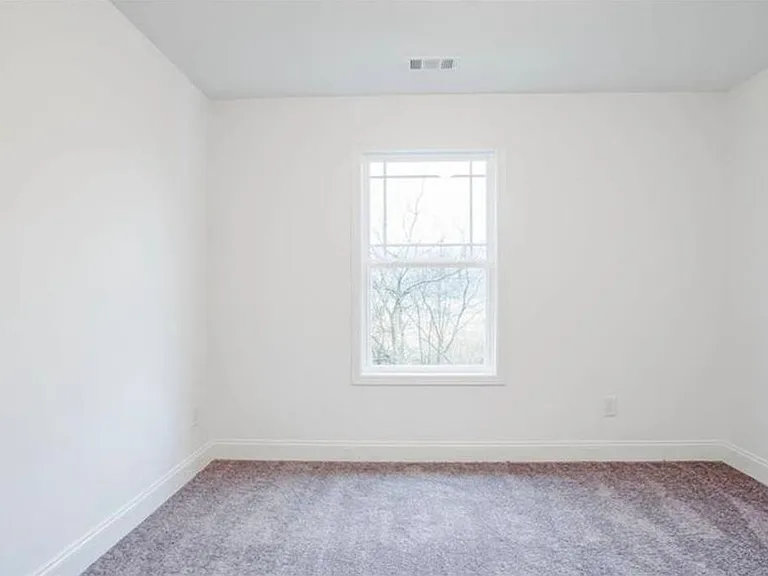 722 Rose Palm Ln — Photo 12