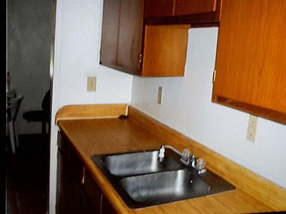 5th image of 6056 Camellia Dr APT A