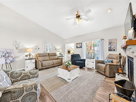 5th image of 4200 Bridgecrest Dr #B2