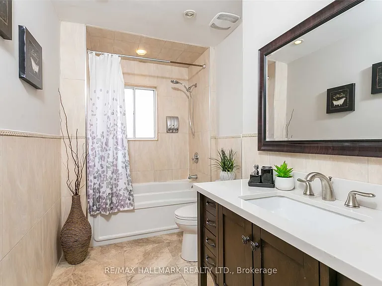 52 Tweedrock Cres — Photo 11