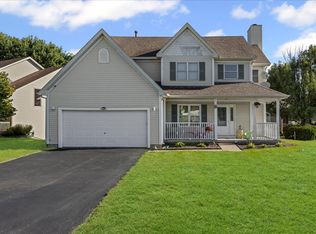 1421 Portage Ln, Woodstock, IL 60098