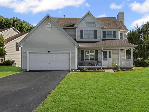 1421 Portage Ln, Woodstock, IL 60098