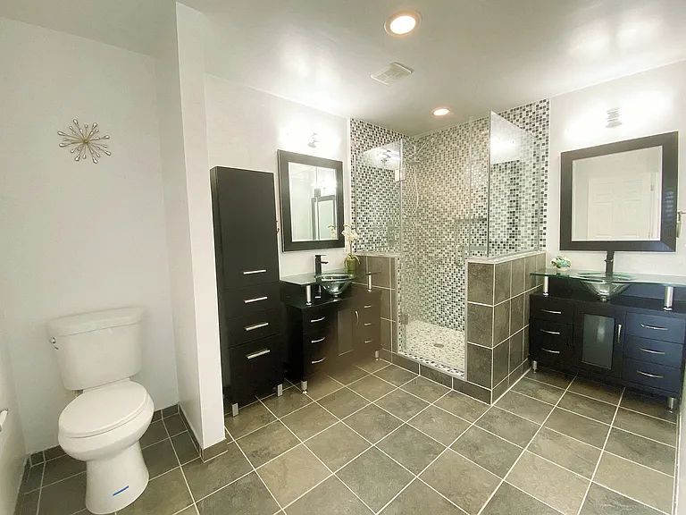 710 Market St E — Photo 27