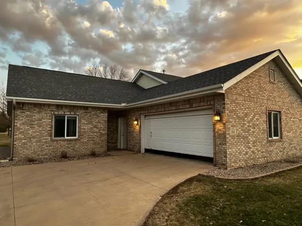 901 W Main St, Belle Plaine, MN 56011