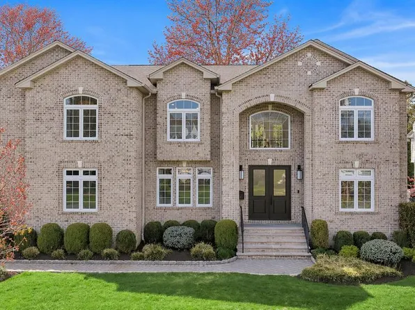 15 Eric Pl, Demarest, NJ 07627