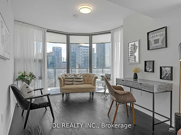 11 Wellesley St W #2105 — Photo 8