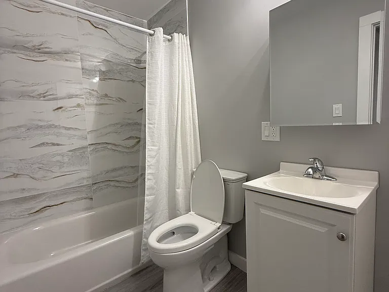 565 Hyde Park Ave #2 — Photo 21
