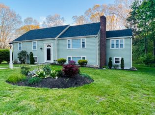 14 New Meadow Rd, Lynnfield, MA 01940
