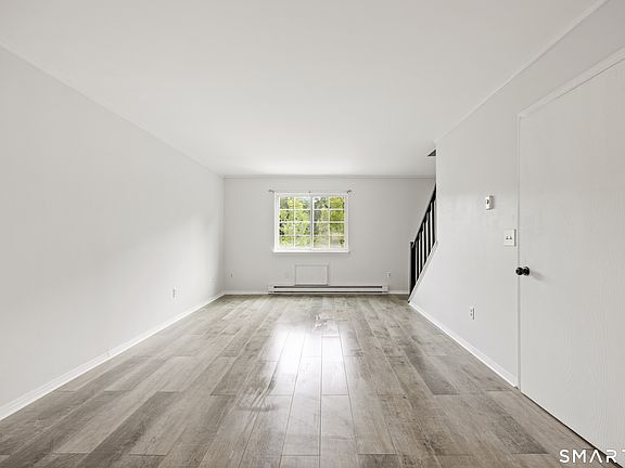 5th image of 921 Hamilton Avenue #13