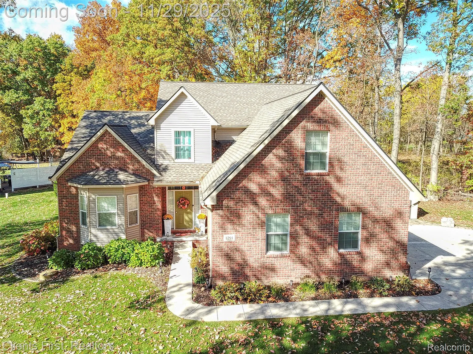 1291 Courtney Ct photo 1