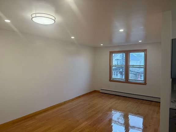 2nd image of 13229 58th Rd Floor 2