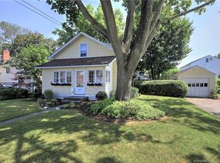163 Alden St, Fairfield, CT 06824