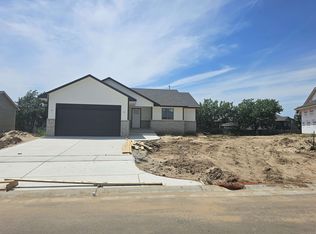 4551 N Rutgers St, Maize, KS 67101