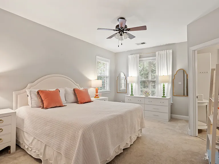 621 Highpark Ln — Photo 3