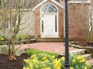 291 Oakhill Ave, Attleboro, MA 02703