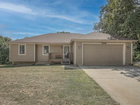 1701 SE 19th St, Oak Grove, MO 64075