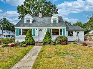 2 Ridge Rd, Wilmington, MA 01887