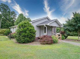 113 White Farm Rd, Dallas, NC 28034