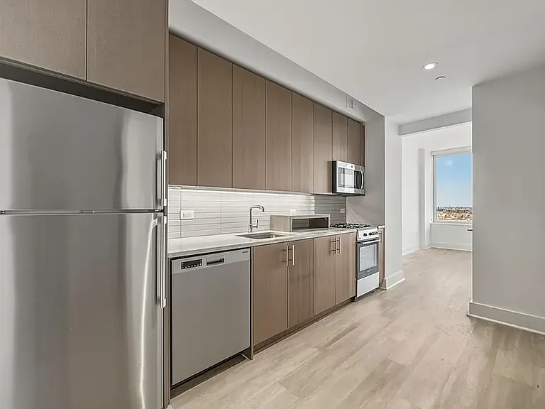 86 Fleet Pl #23B — Photo 6