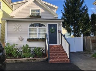 7 Addison St, Gloucester, MA 01930