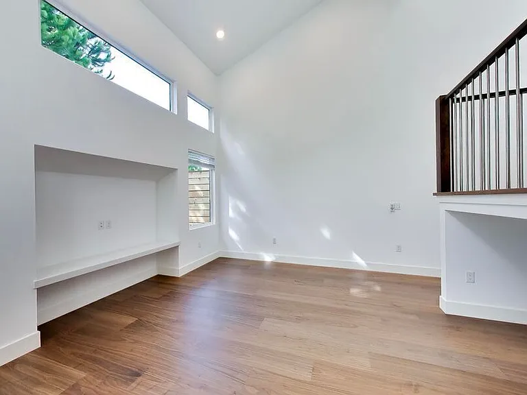 4017 San Francisco Ter — Photo 6