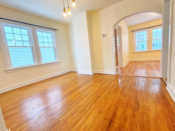 2061 Chesterland Ave, Lakewood, OH 44107