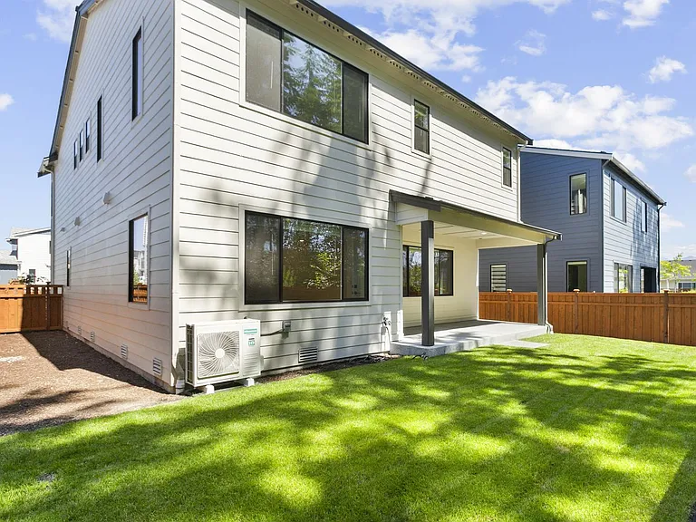 20410 154th St E — Photo 16