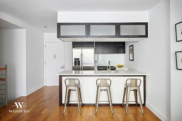 Sold by Warburg | media 10