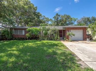 5820 46th Ave N, Kenneth City, FL 33709