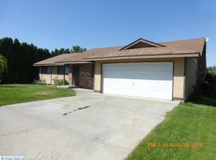 4620 Grouse Dr, West Richland, WA