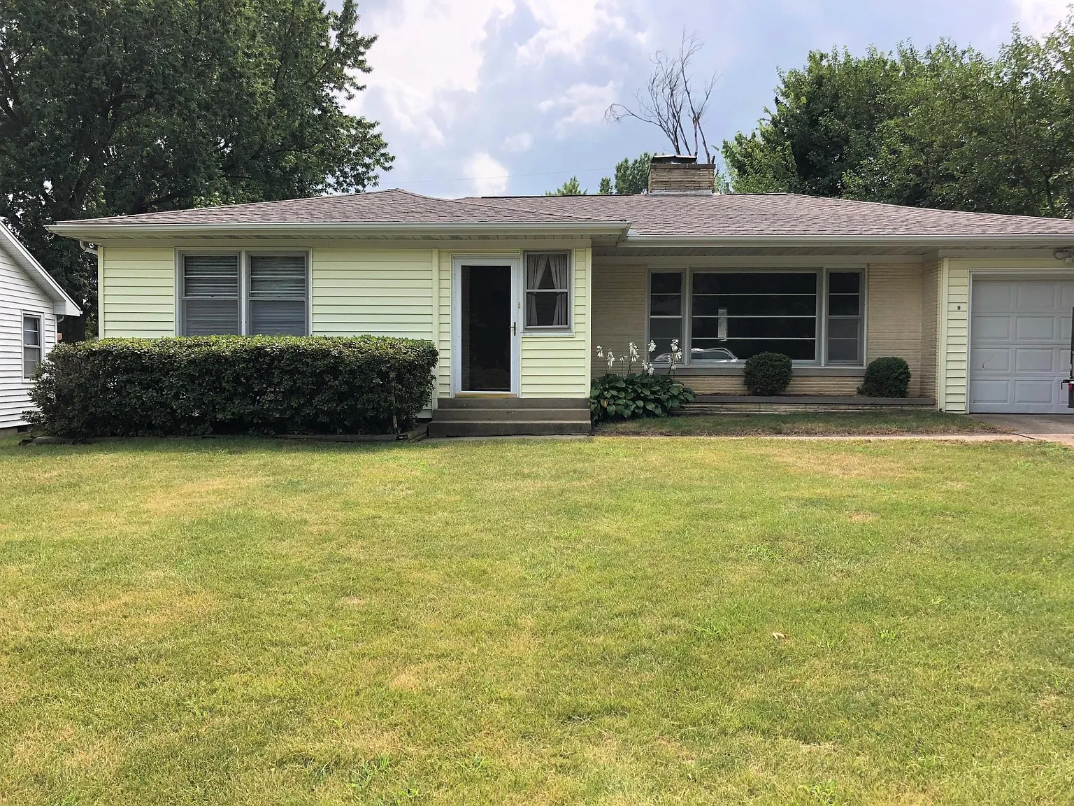 611 Breen Dr photo 1
