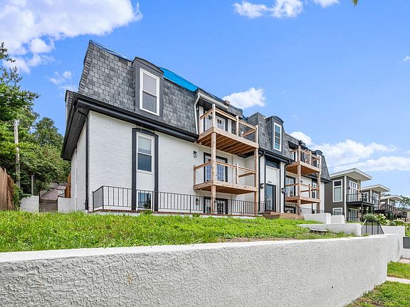 4th image of 3909 Kenwood Ave APT 2