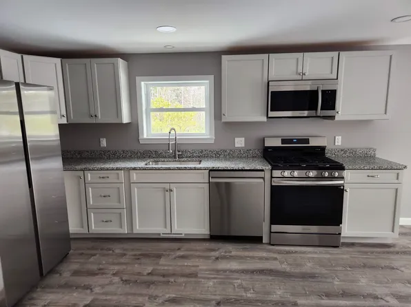 45 Northway St, Tamworth, NH 03886