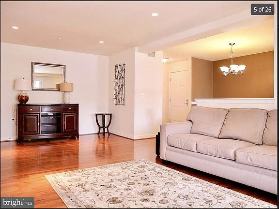 2nd image of 4089 S Four Mile Run Dr Unit 303