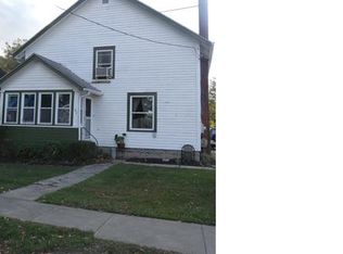 82 Cedar St, Akron, NY 14001