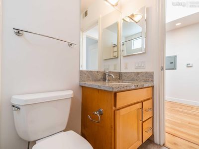 18 Colonial Way APT 8 - Main Image