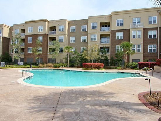 2nd image of 200 River Landing Dr Unit 205H