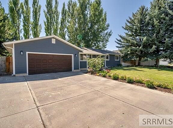 4th image of 2333 Brookcliff Dr