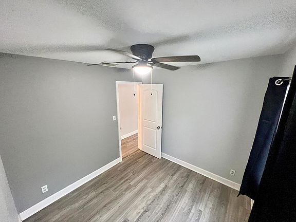 Bedroom Photo #1