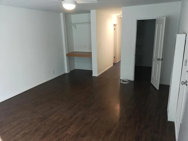 1919 Mathews Ave #4A — Photo 3