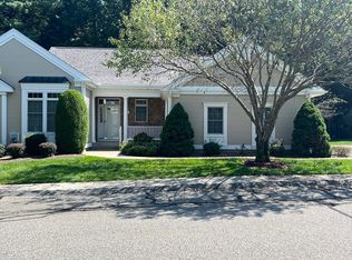 17 High Pine Cir UNIT 17, Wilbraham, MA 01095