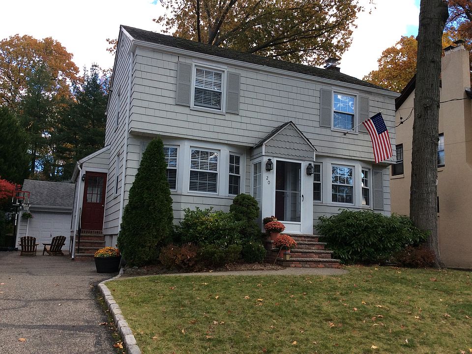 2nd image of 20 Herning Ave