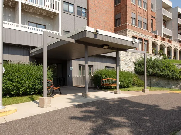 311 Pleasant Ave APT 302, Saint Paul, MN 55102