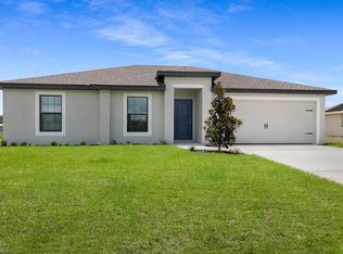 261 Rue Labonne Rd, Fort Myers, FL 33913