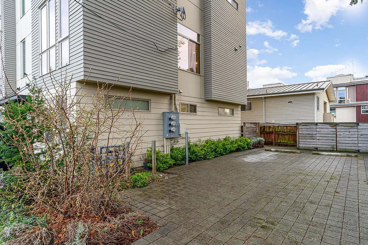 Building Photo - 2607 NW 64th St